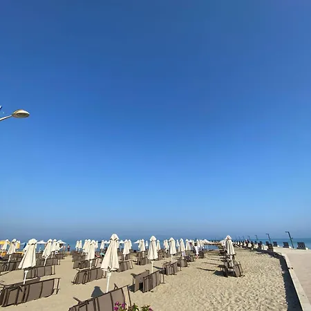 Adriatic Serenity Coast דירה גולם